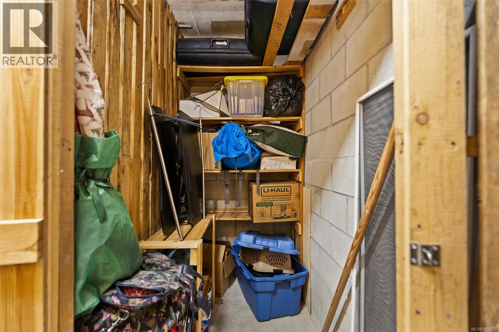 206 1040 Rockland Ave, Victoria