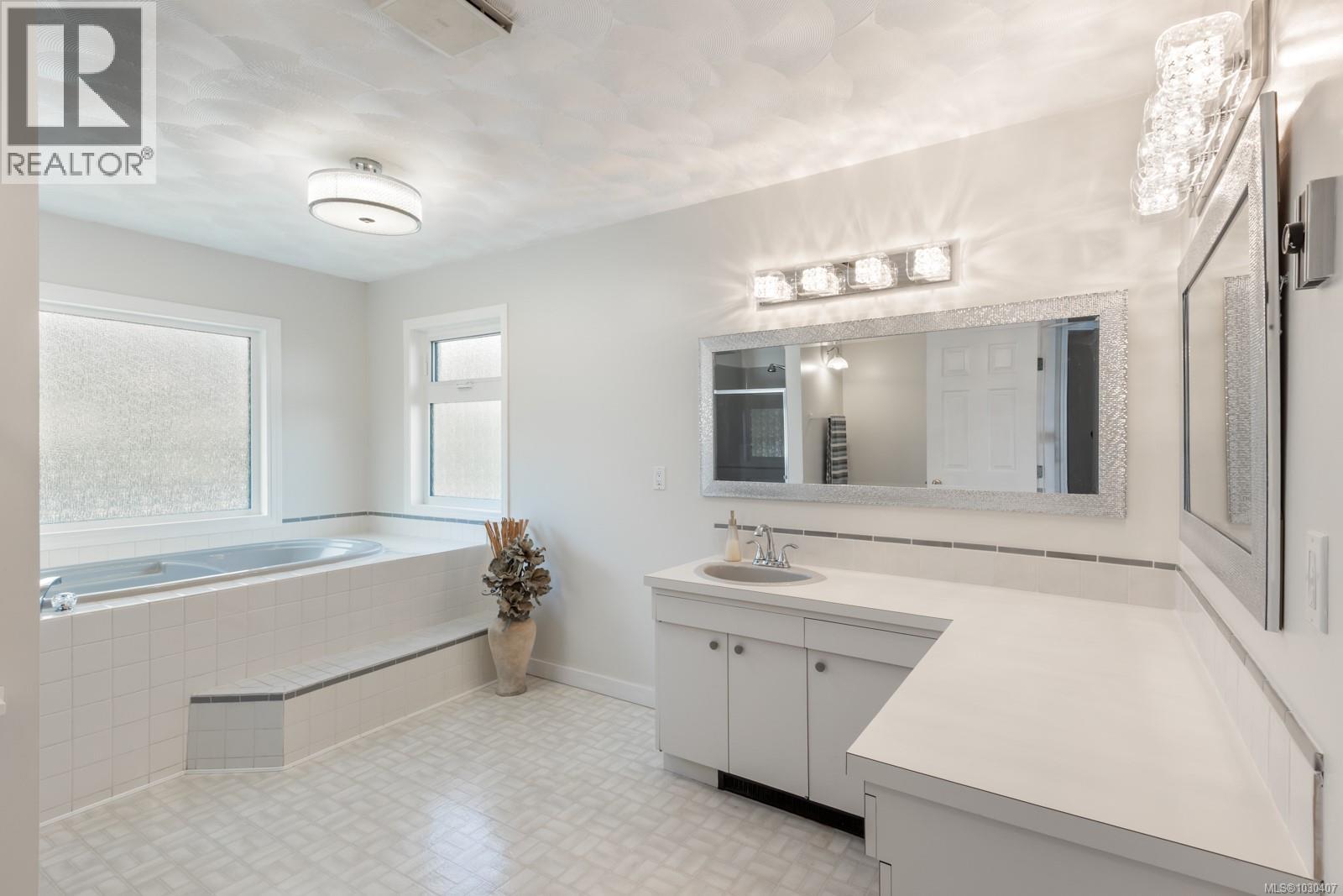 392 Carnegie St - 17