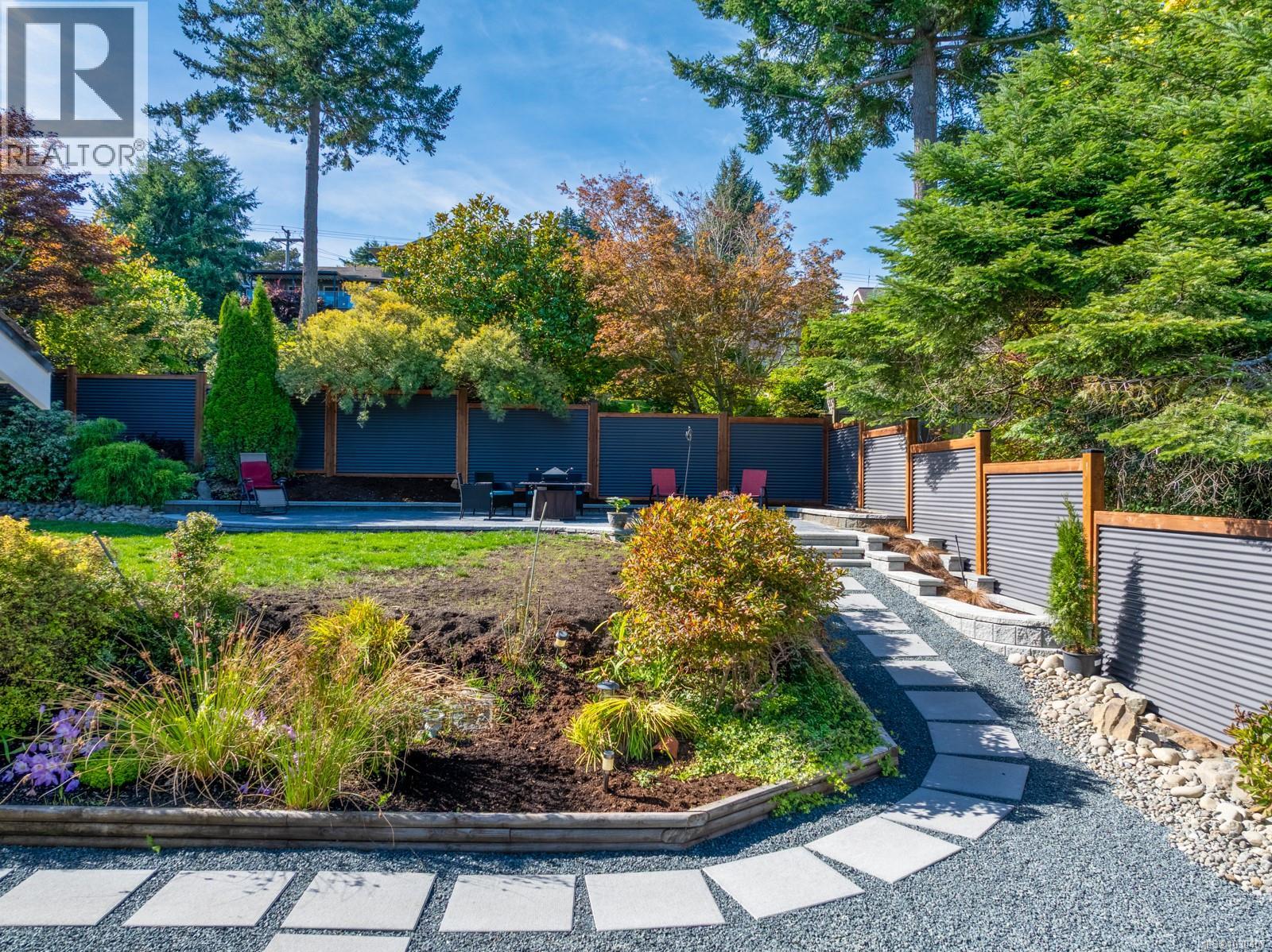 392 CARNEGIE ST - 23