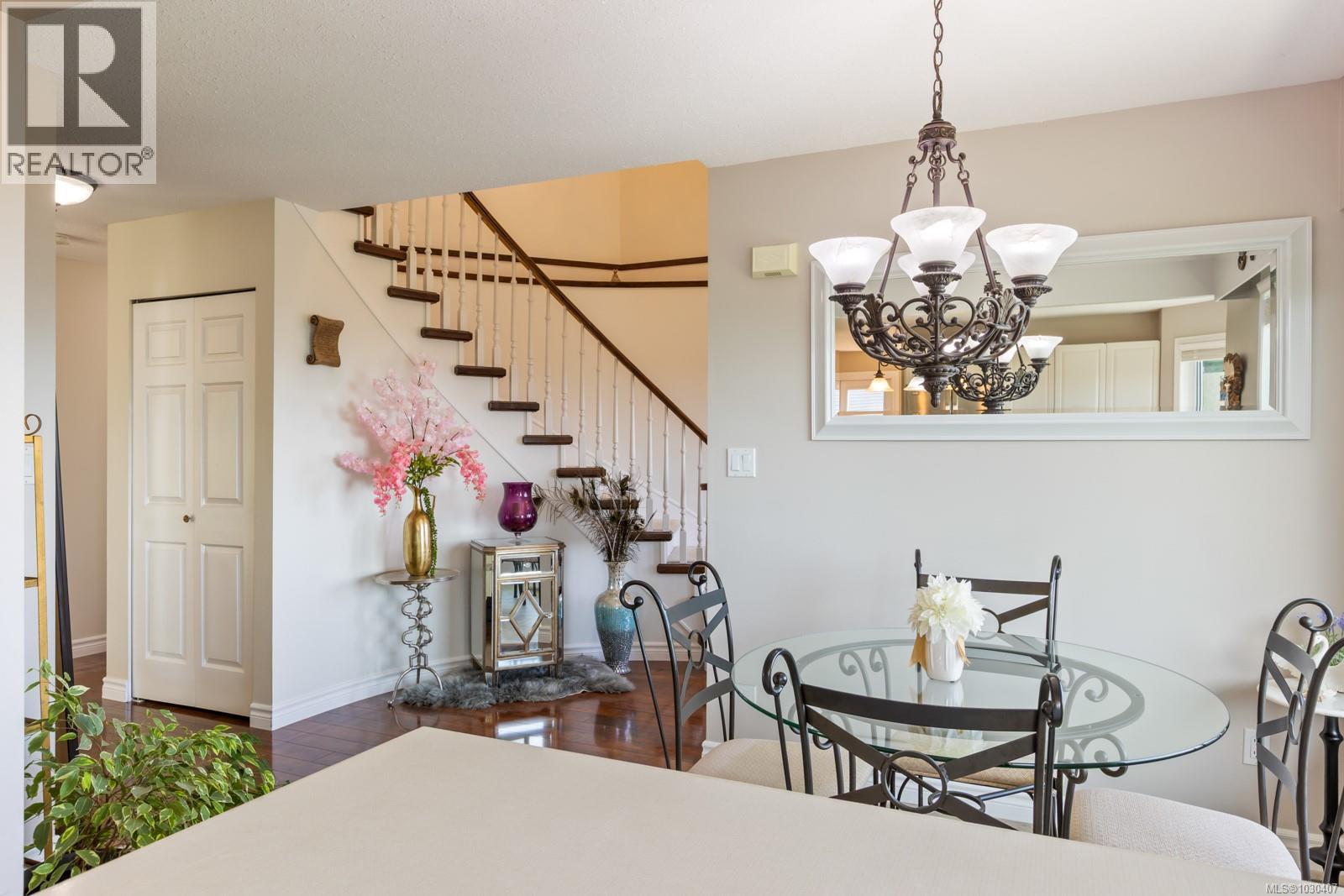 392 CARNEGIE ST - 41