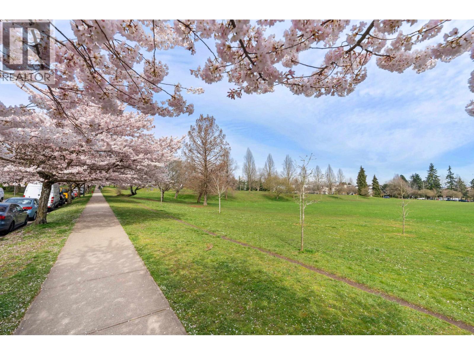 322 62ND Avenue - photo 2