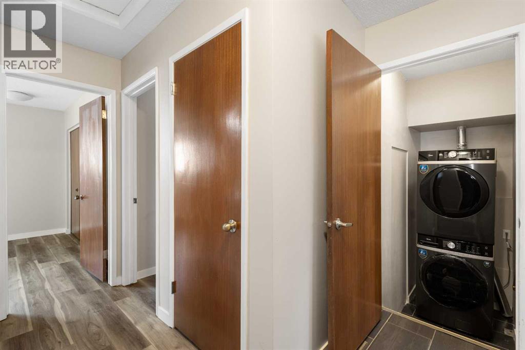 Single Family House Bungalow for Sale in  Hunterfield Road NW Huntington Hills Calgary 