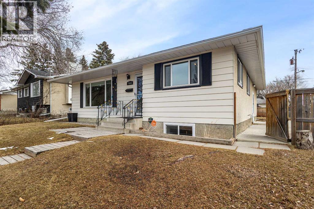 Single Family House Bungalow for Sale in  Hunterfield Road NW Huntington Hills Calgary 