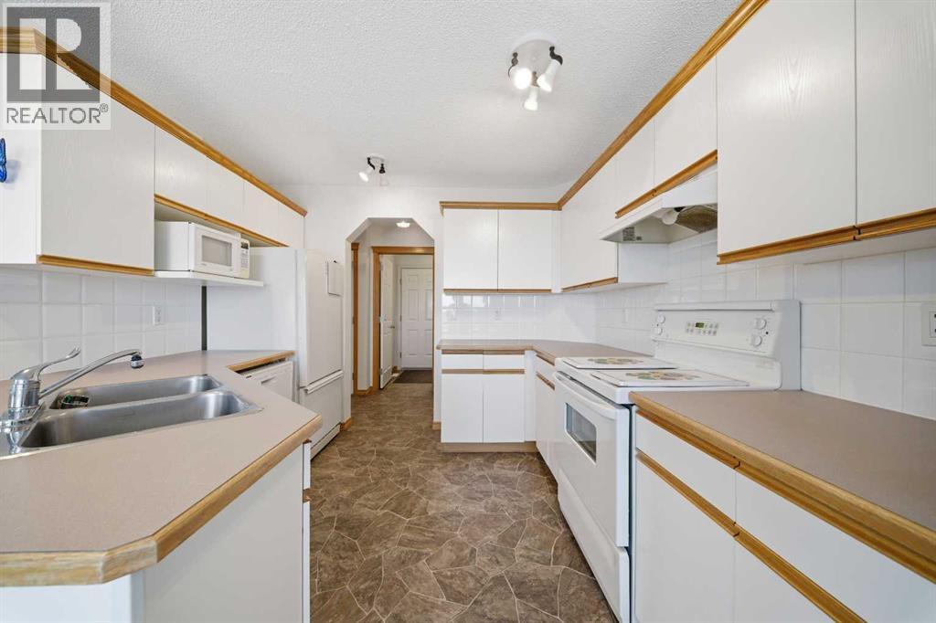 Single Family House for Sale in  Hidden Hills Terrace NW Hidden Valley Calgary 