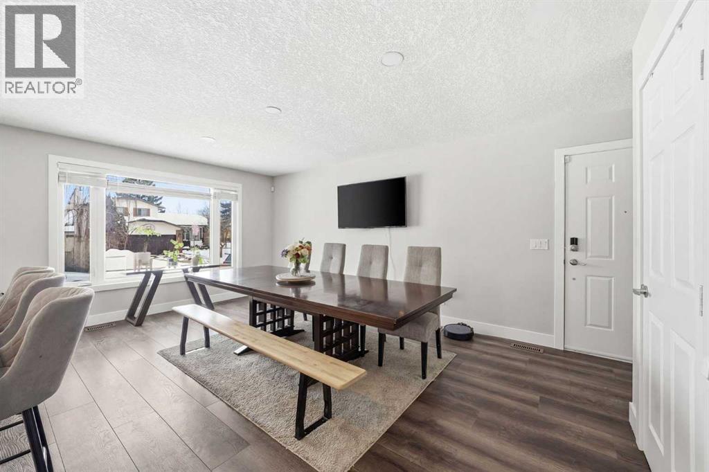 Single Family House 4 Level for Sale in  Templevale Place NE Temple Calgary 