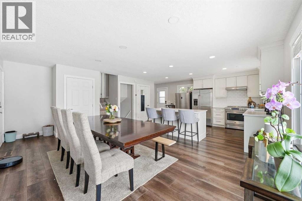 Single Family House 4 Level for Sale in  Templevale Place NE Temple Calgary 