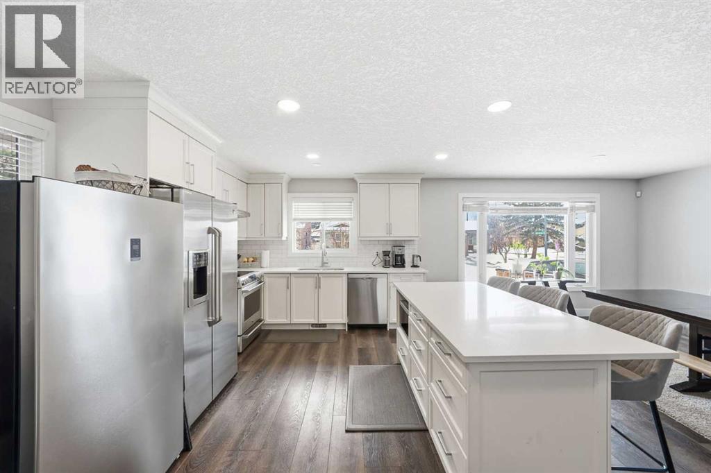 Single Family House 4 Level for Sale in  Templevale Place NE Temple Calgary 