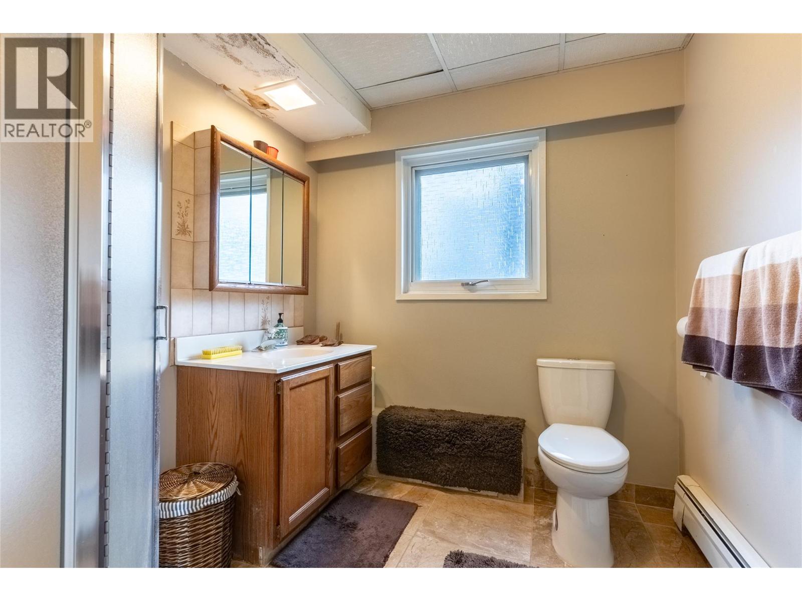 725 YATES Road, Kamloops