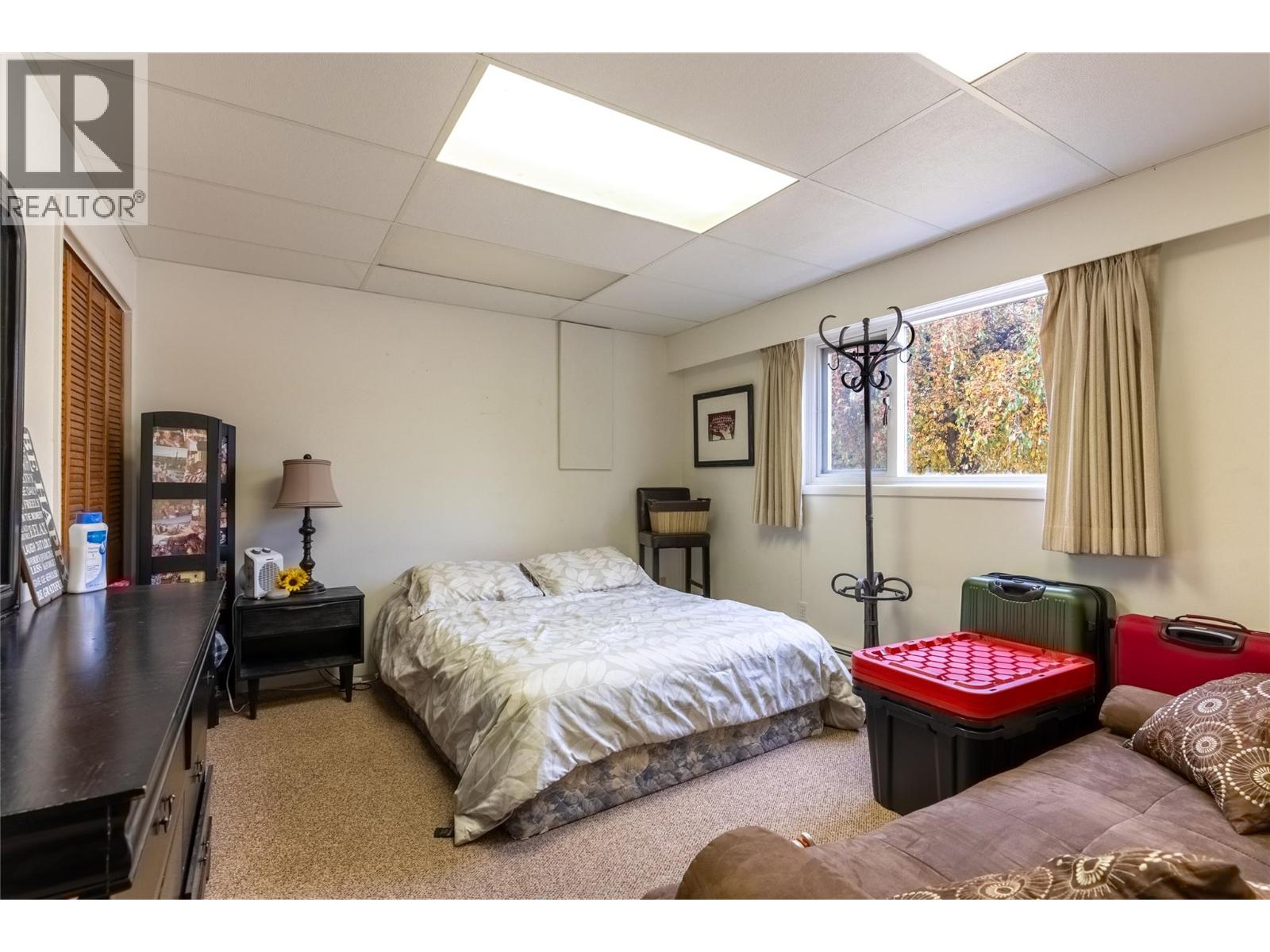 725 YATES Road, Kamloops