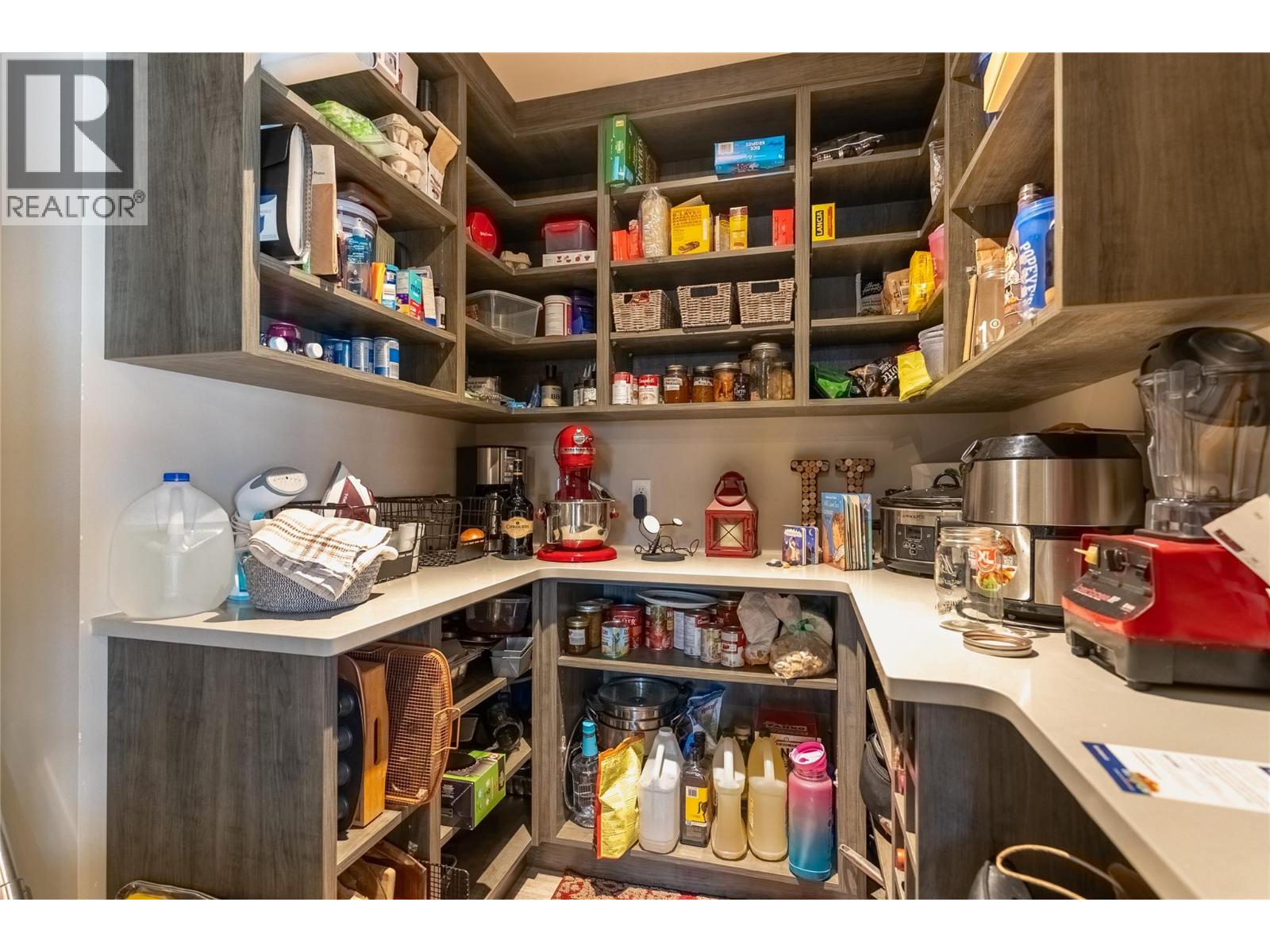 725 YATES Road, Kamloops