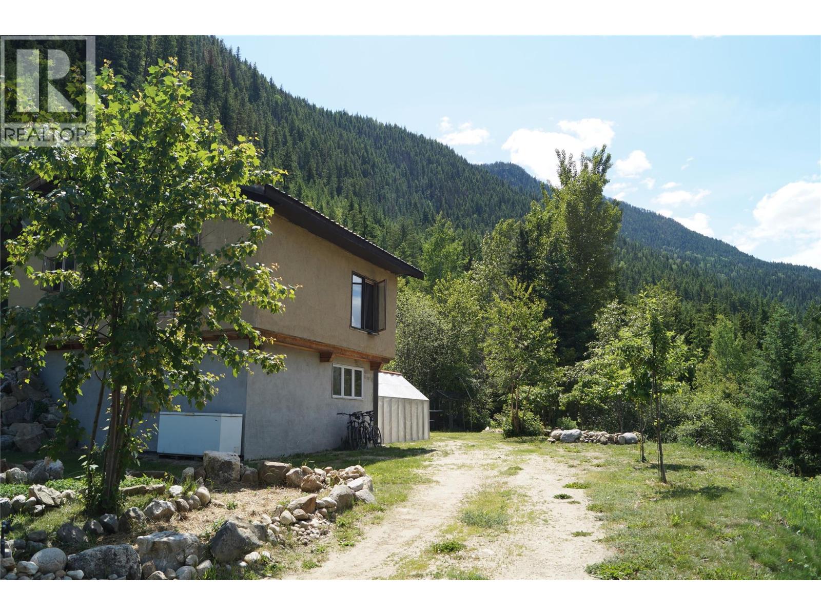 4650 6 Highway, Winlaw