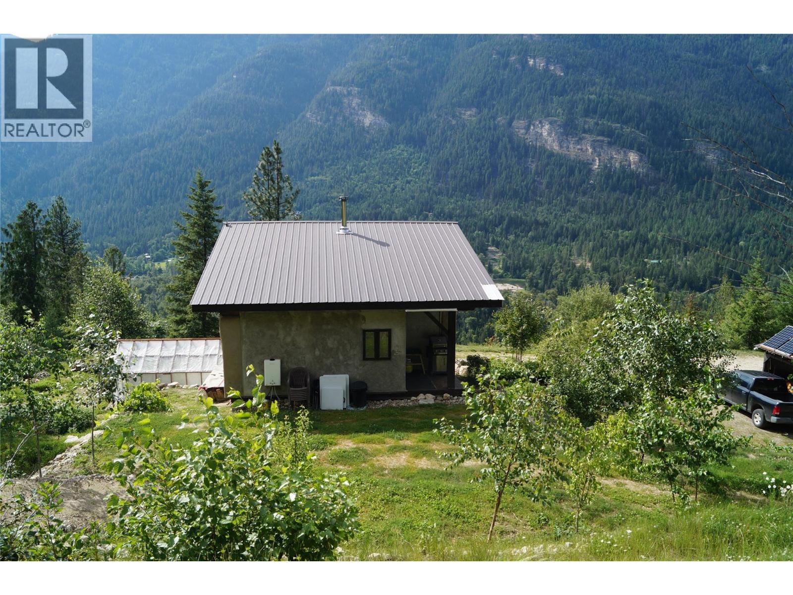 4650 6 Highway, Winlaw