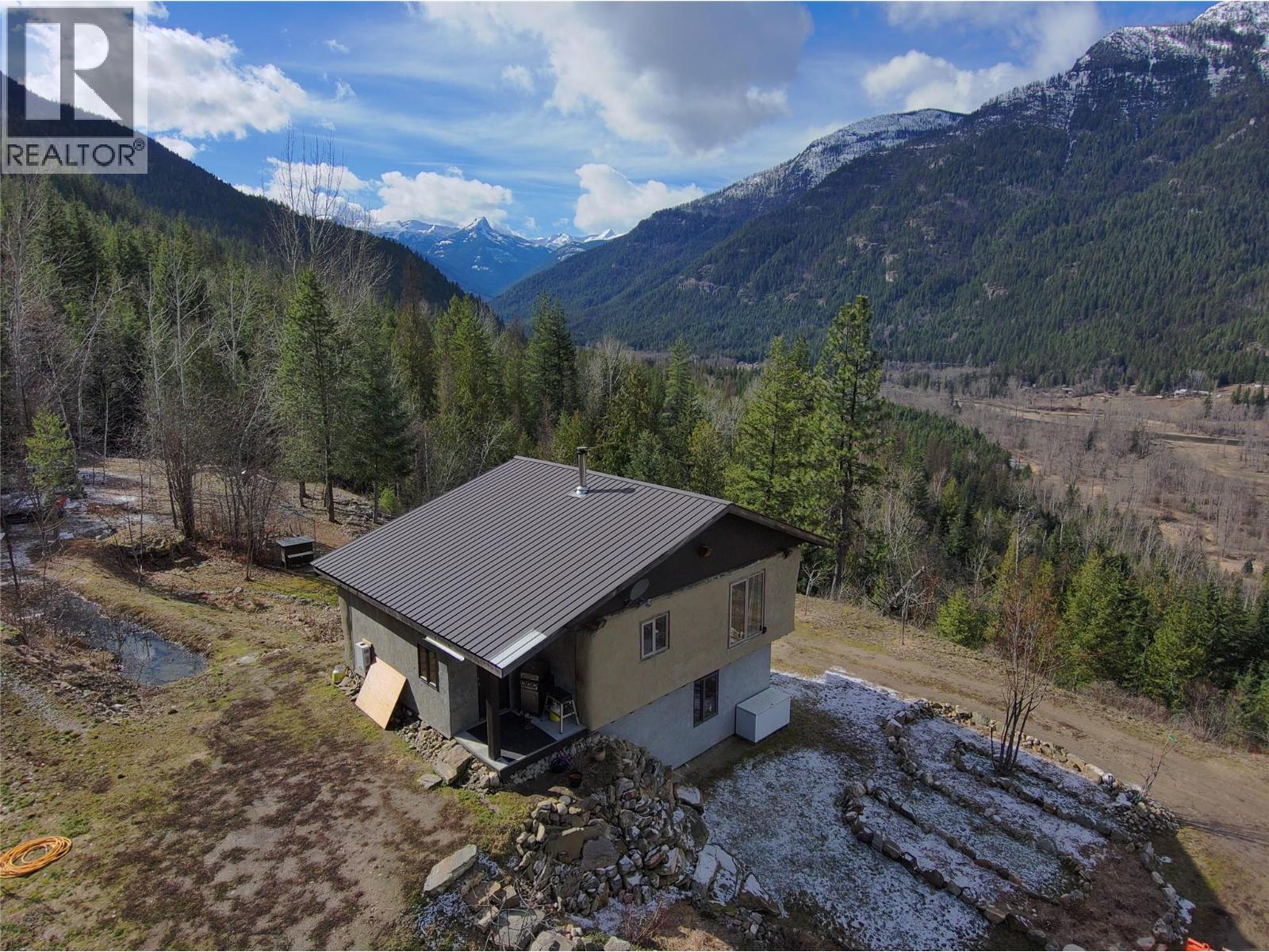 4650 6 Highway, Winlaw