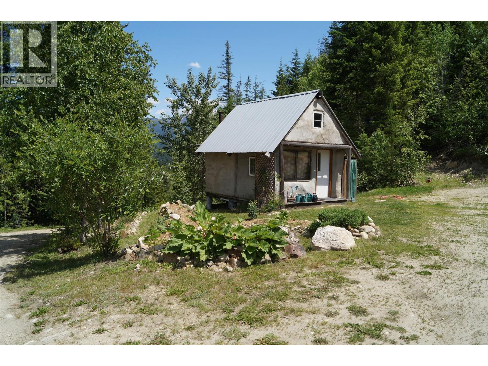 4650 6 Highway, Winlaw