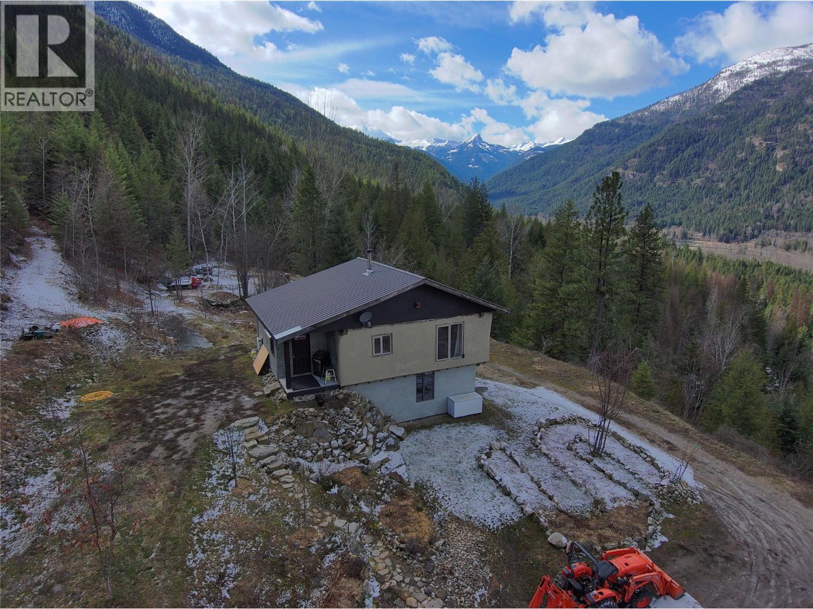 4650 6 Highway, Winlaw