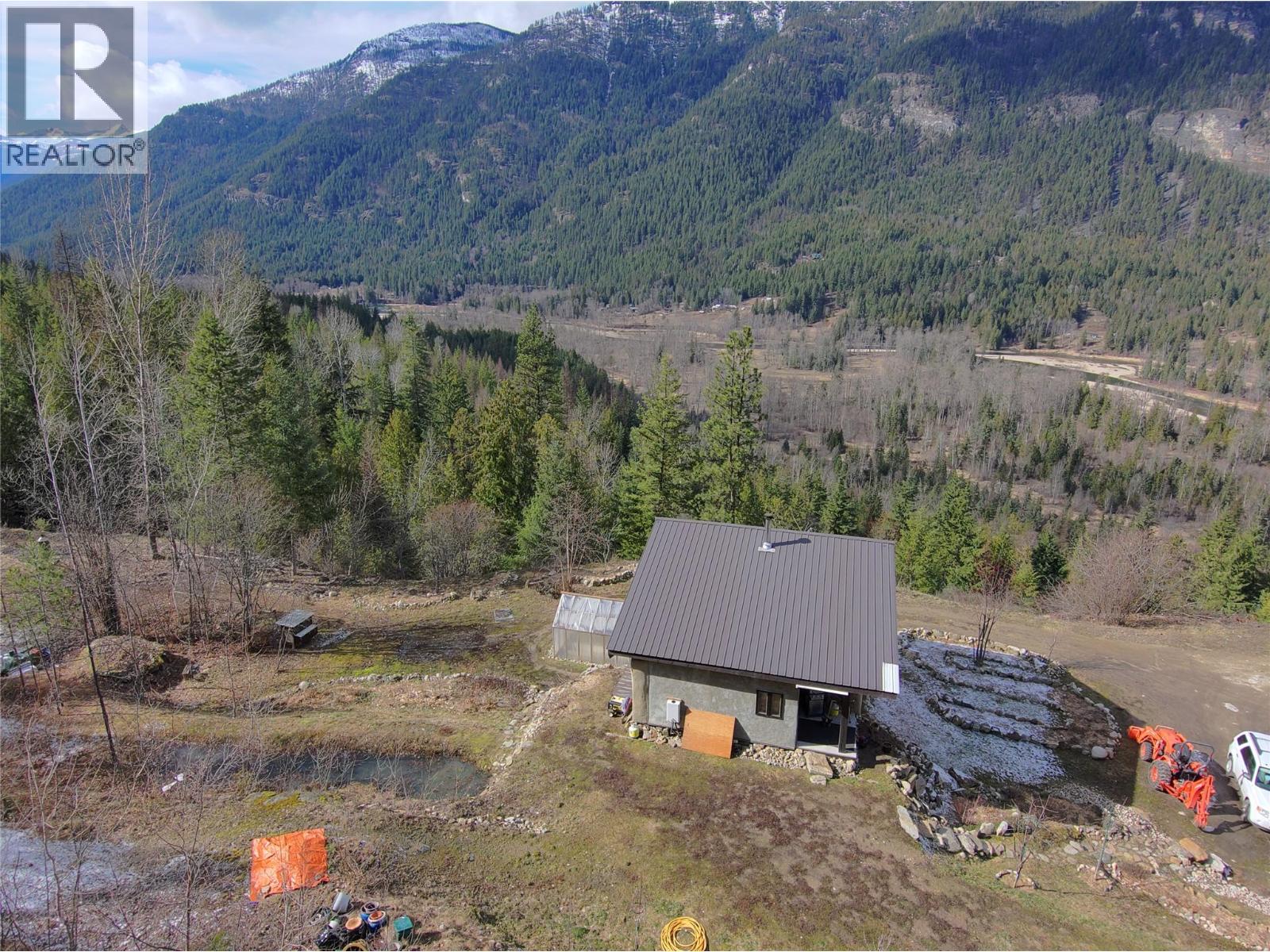 4650 6 Highway, Winlaw