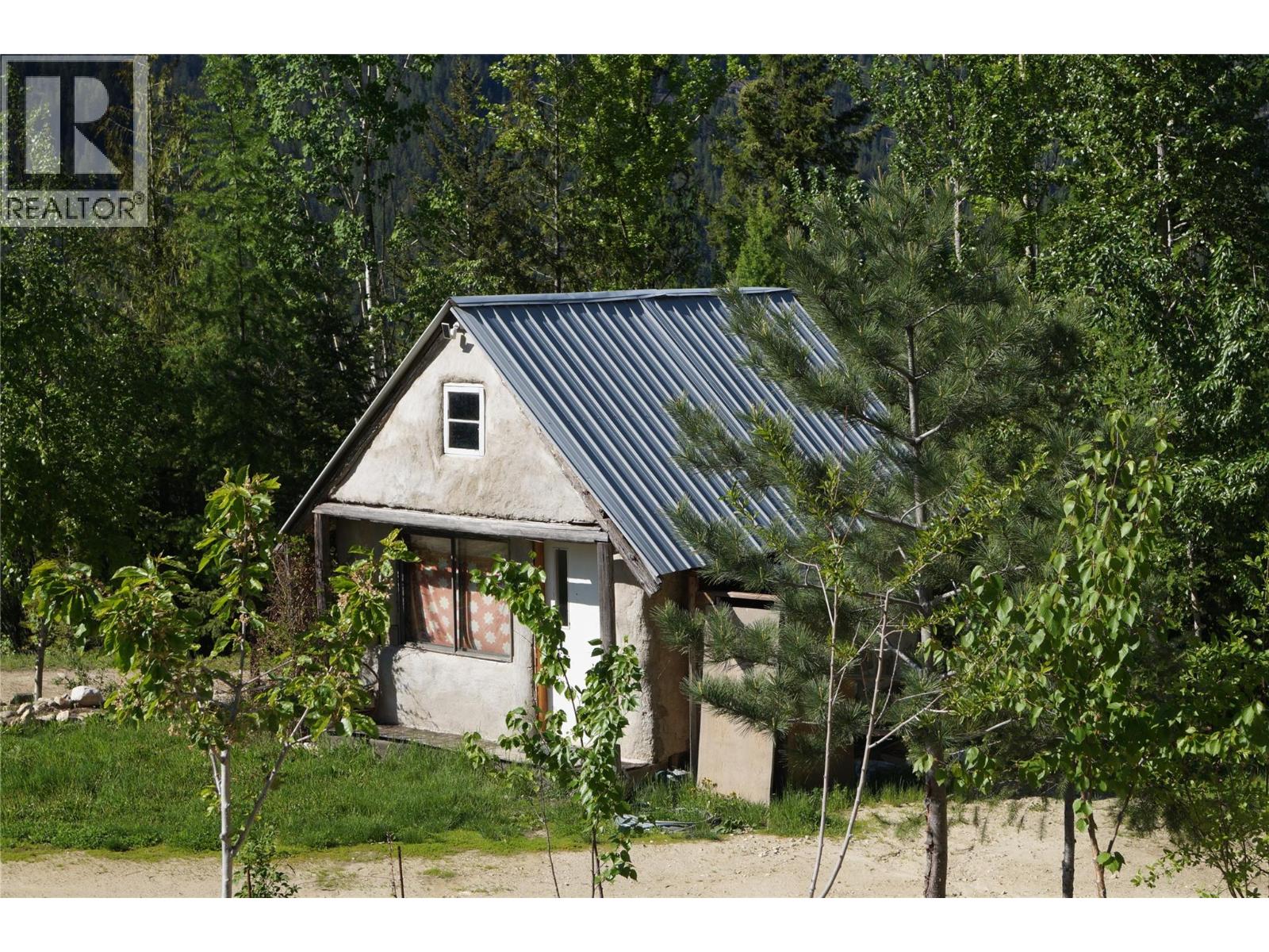 4650 6 Highway, Winlaw