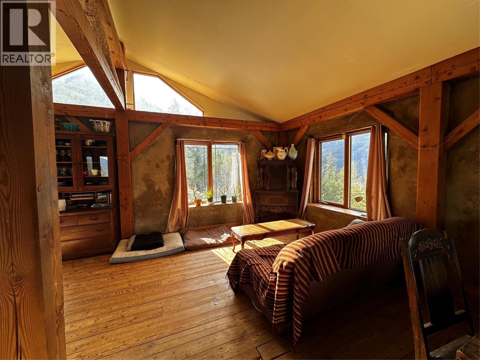 4650 6 Highway, Winlaw