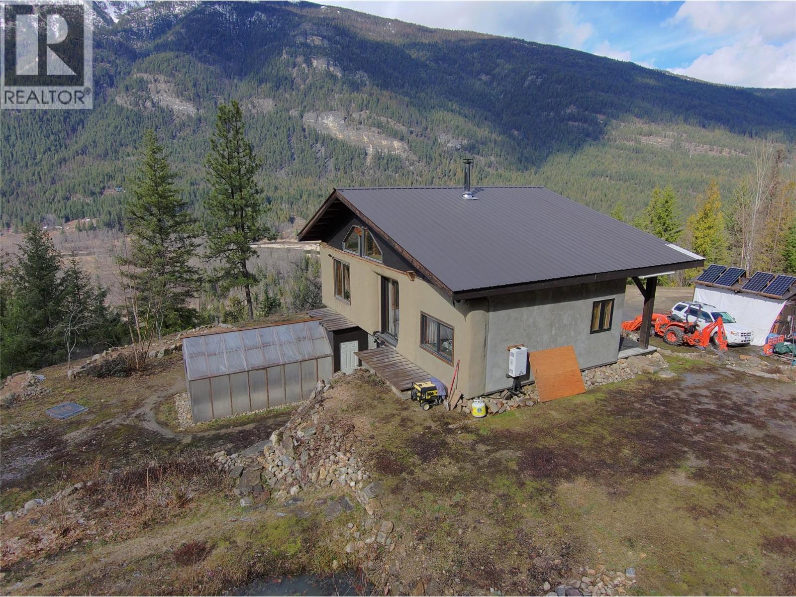 4650 6 Highway, Winlaw