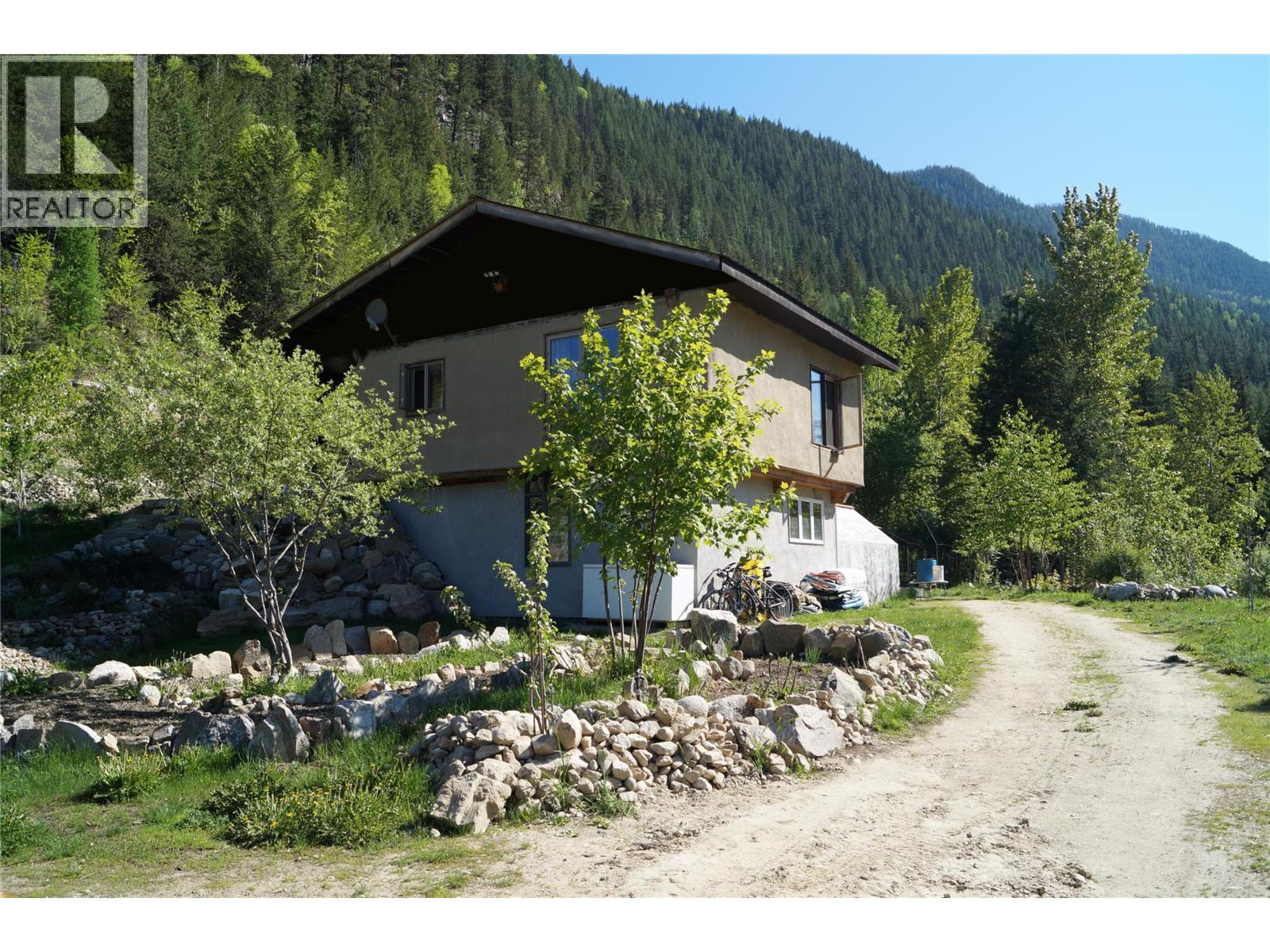 4650 6 Highway, Winlaw