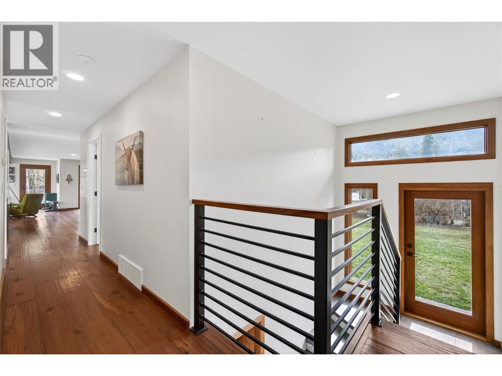 1040 Old Auto Road SE, Salmon Arm