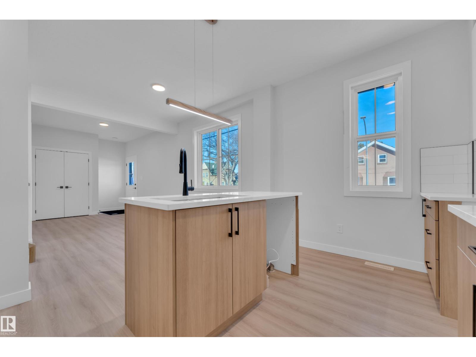 9531/ 9533 115 ave NW, Edmonton