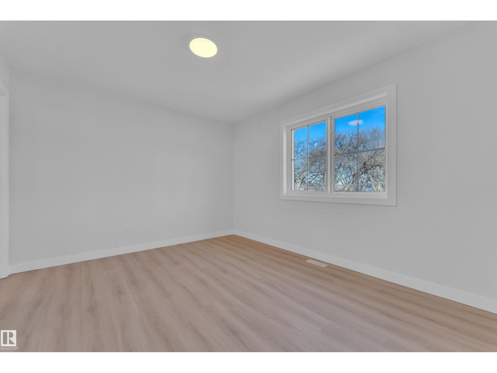 9531/ 9533 115 ave NW, Edmonton