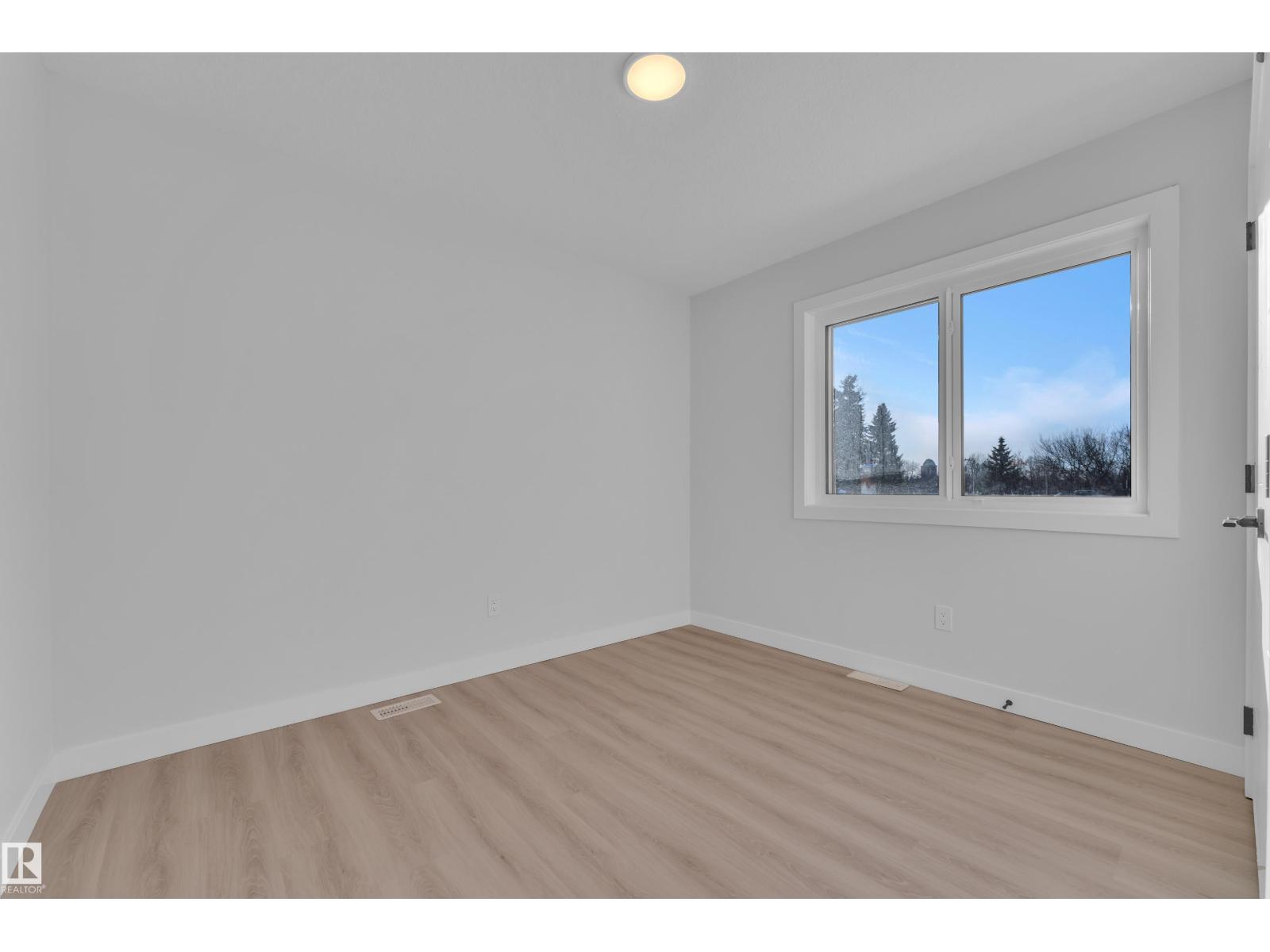 9531/ 9533 115 ave NW, Edmonton