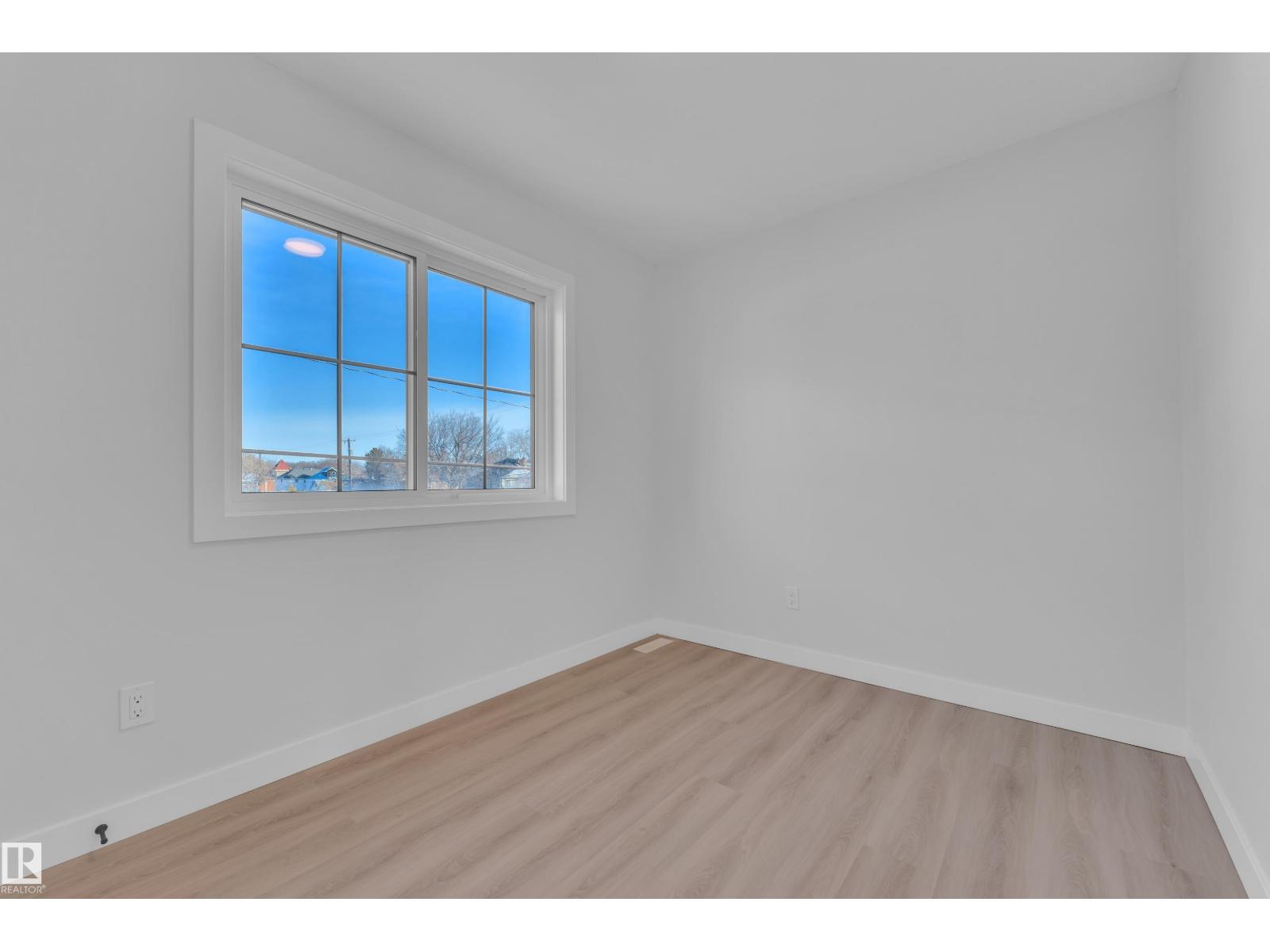 9531/ 9533 115 ave NW, Edmonton