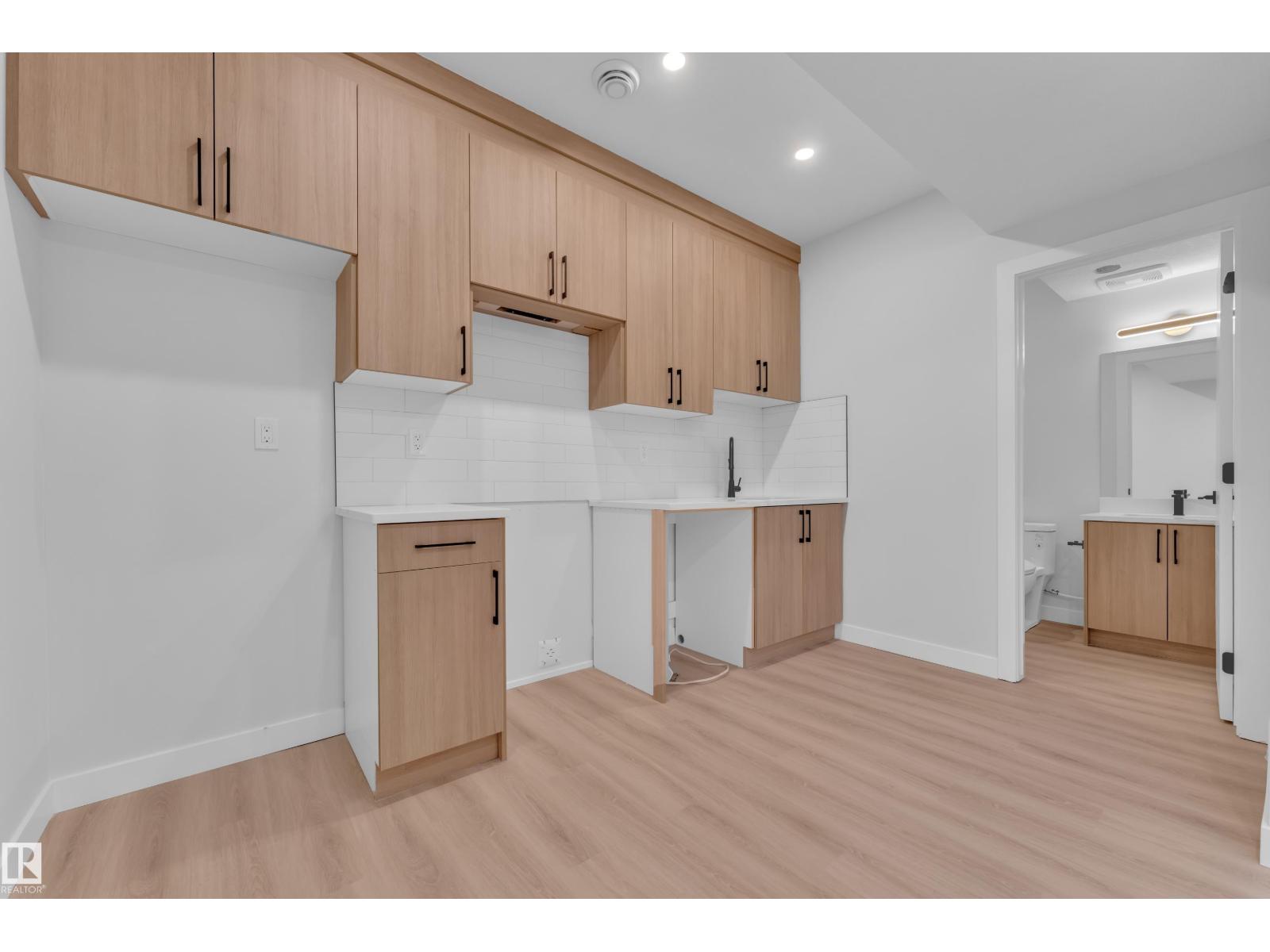 9531/ 9533 115 ave NW, Edmonton