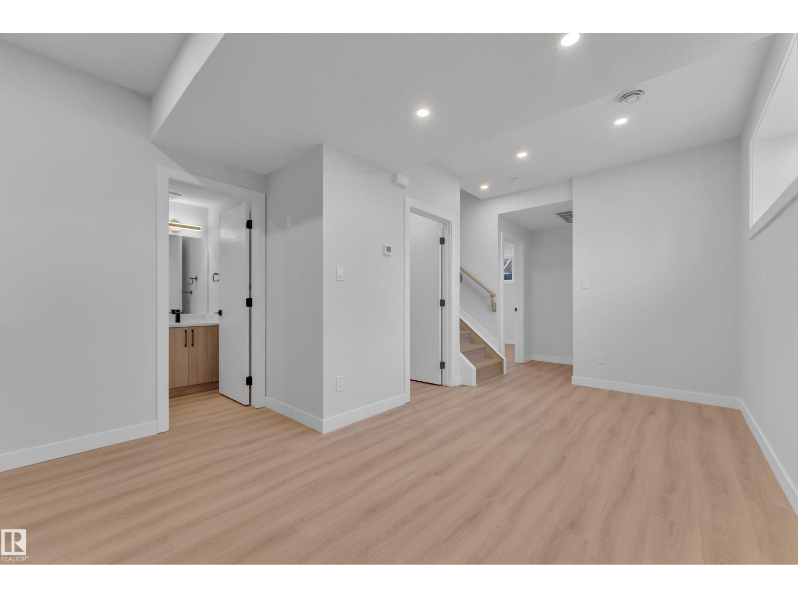 9531/ 9533 115 ave NW, Edmonton