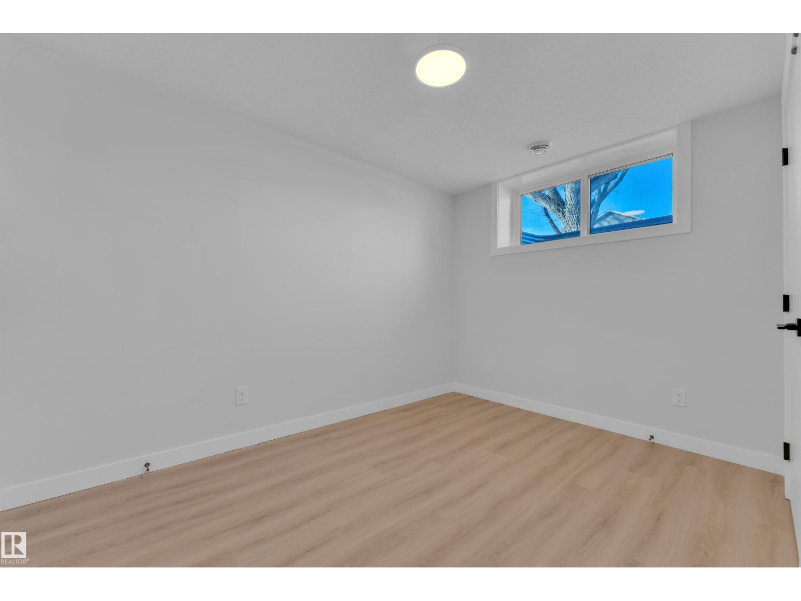 9531/ 9533 115 ave NW, Edmonton