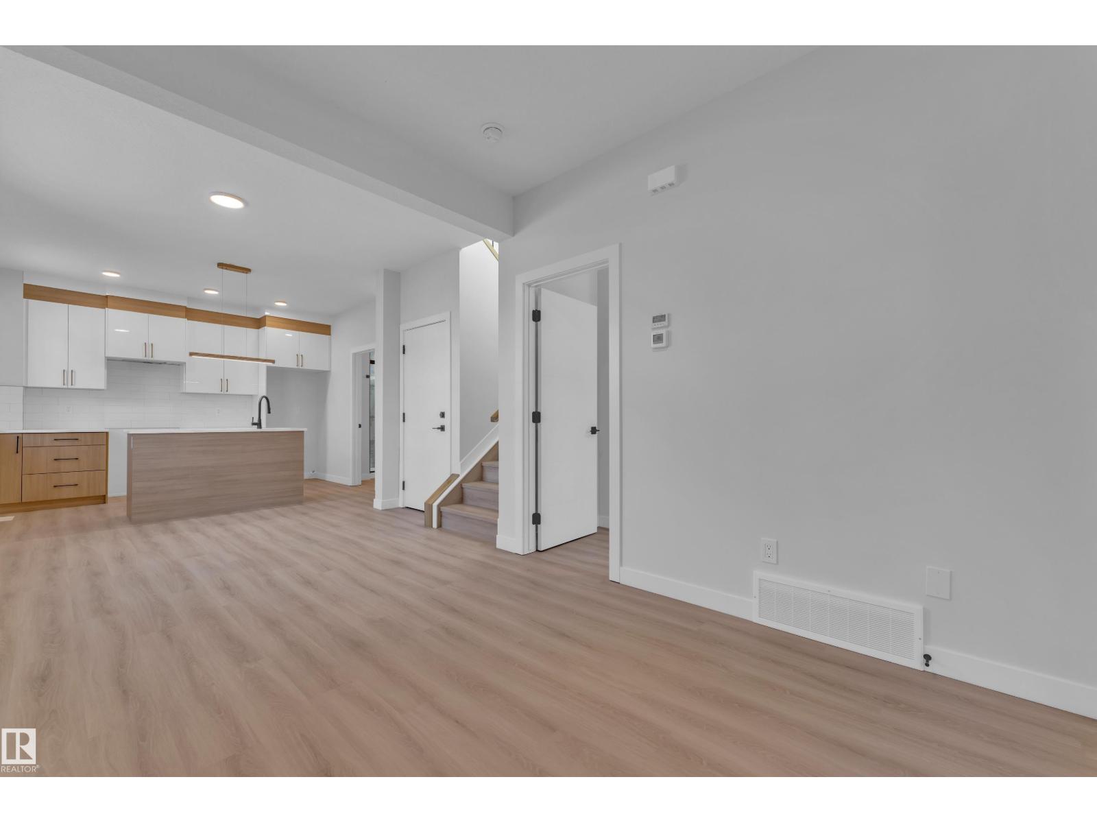 9531/ 9533 115 ave NW, Edmonton