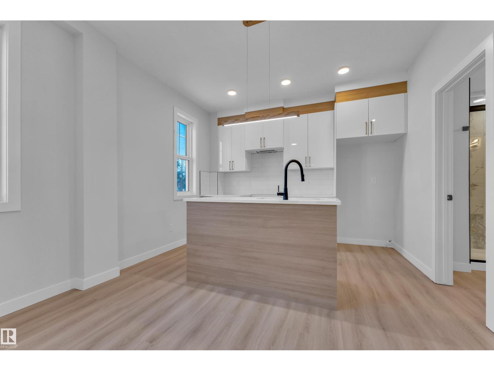 9531/ 9533 115 ave NW, Edmonton