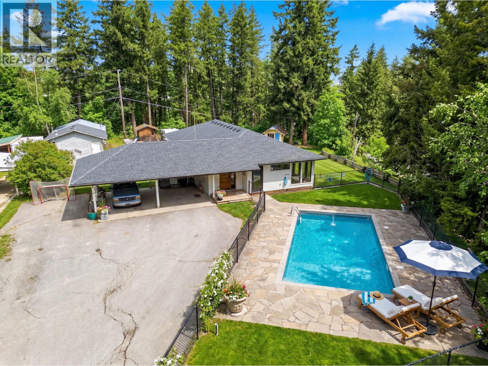 1040 Old Auto Road SE, Salmon Arm