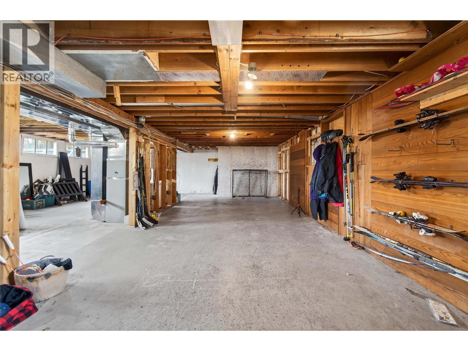 1040 Old Auto Road SE, Salmon Arm