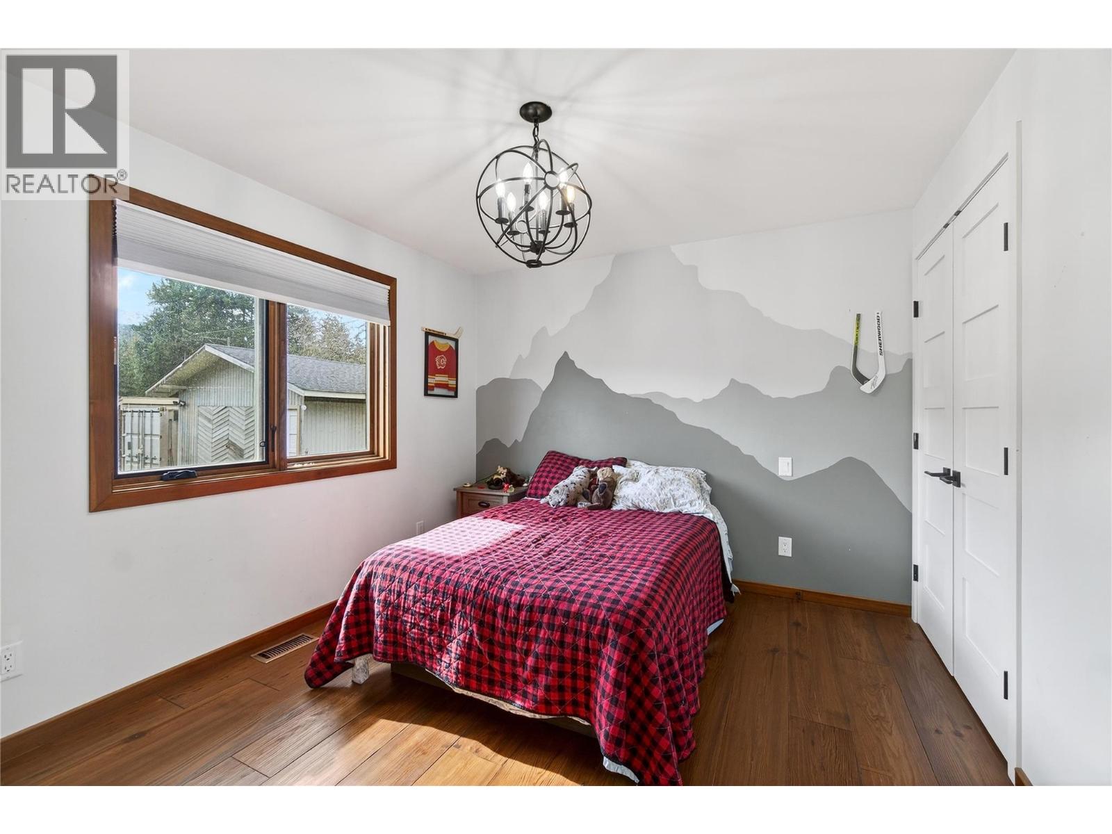 1040 Old Auto Road SE, Salmon Arm