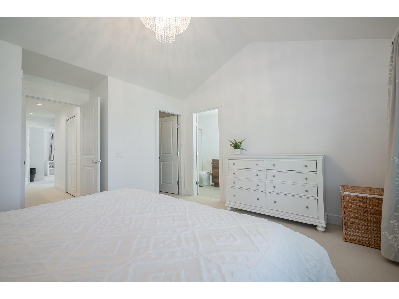 15337 34 AVENUE, Surrey