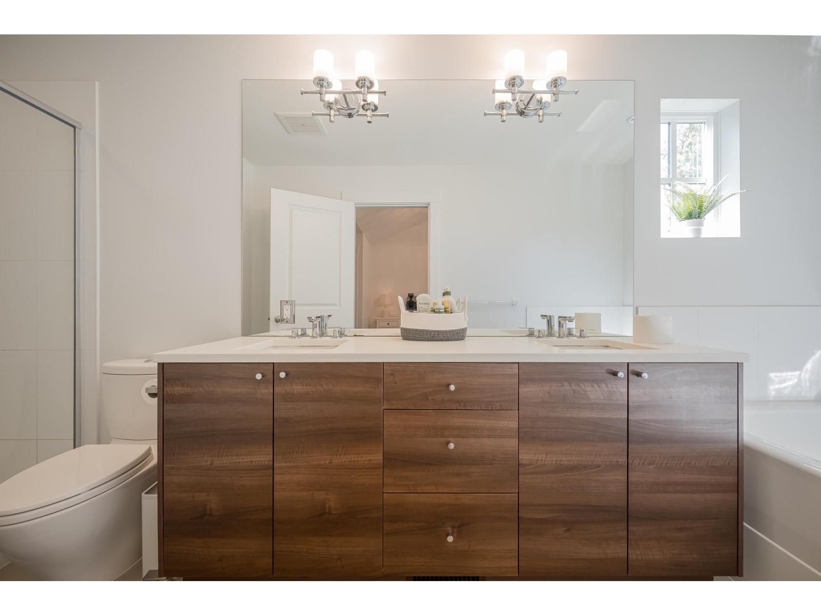 15337 34 AVENUE, Surrey