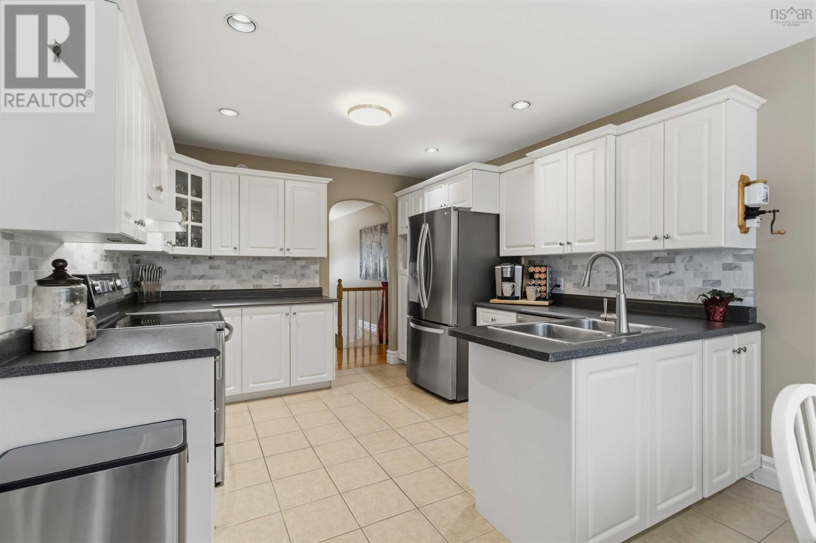 Property 27 of 50 of 41 Lakeridge Crescent