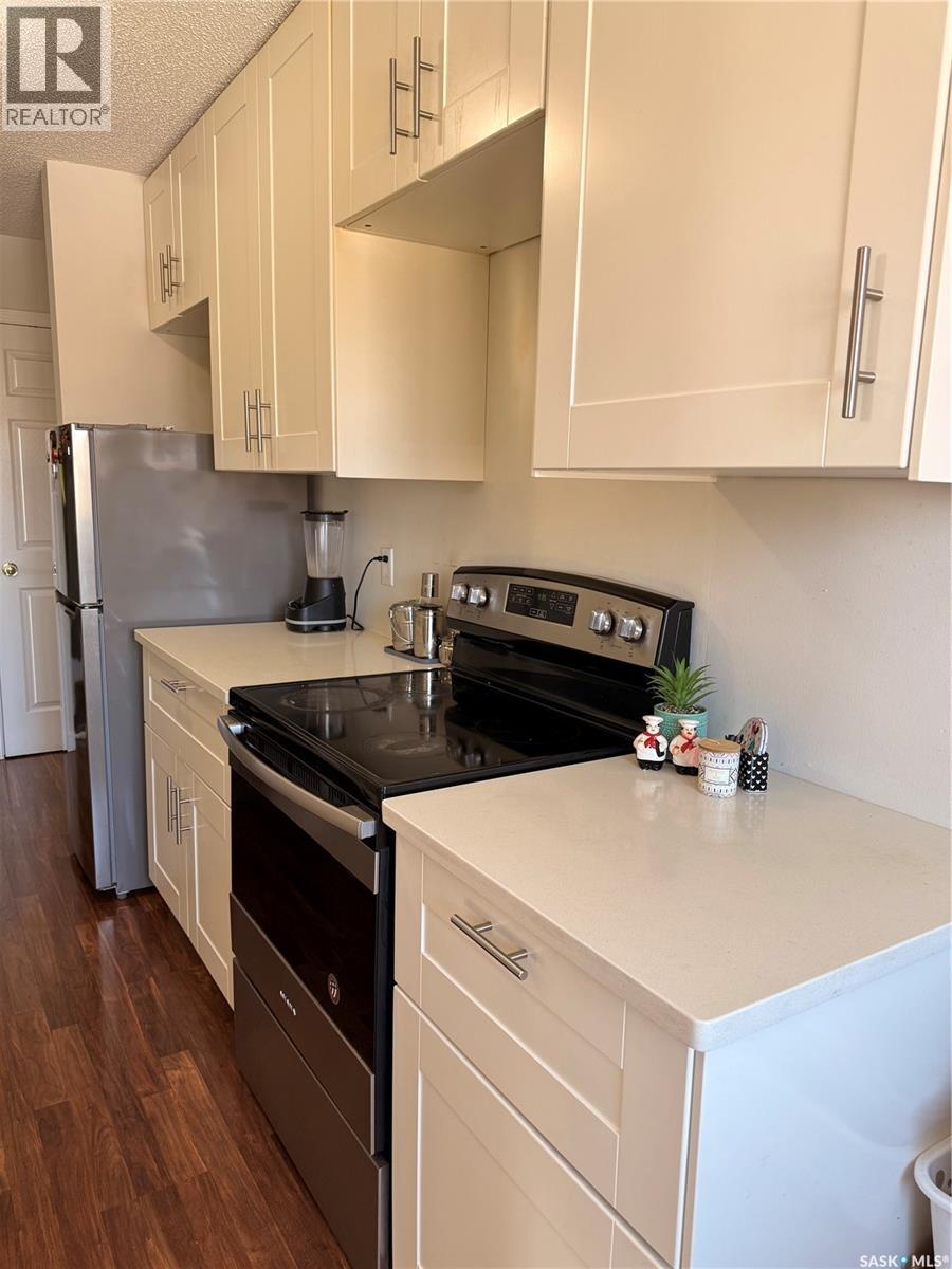 #17 3625 CHABEN PLACE - 14