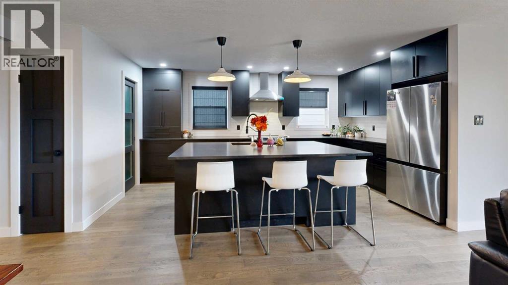 Single Family House 4 Level for Sale in   Avenue Rosedale Stettler 