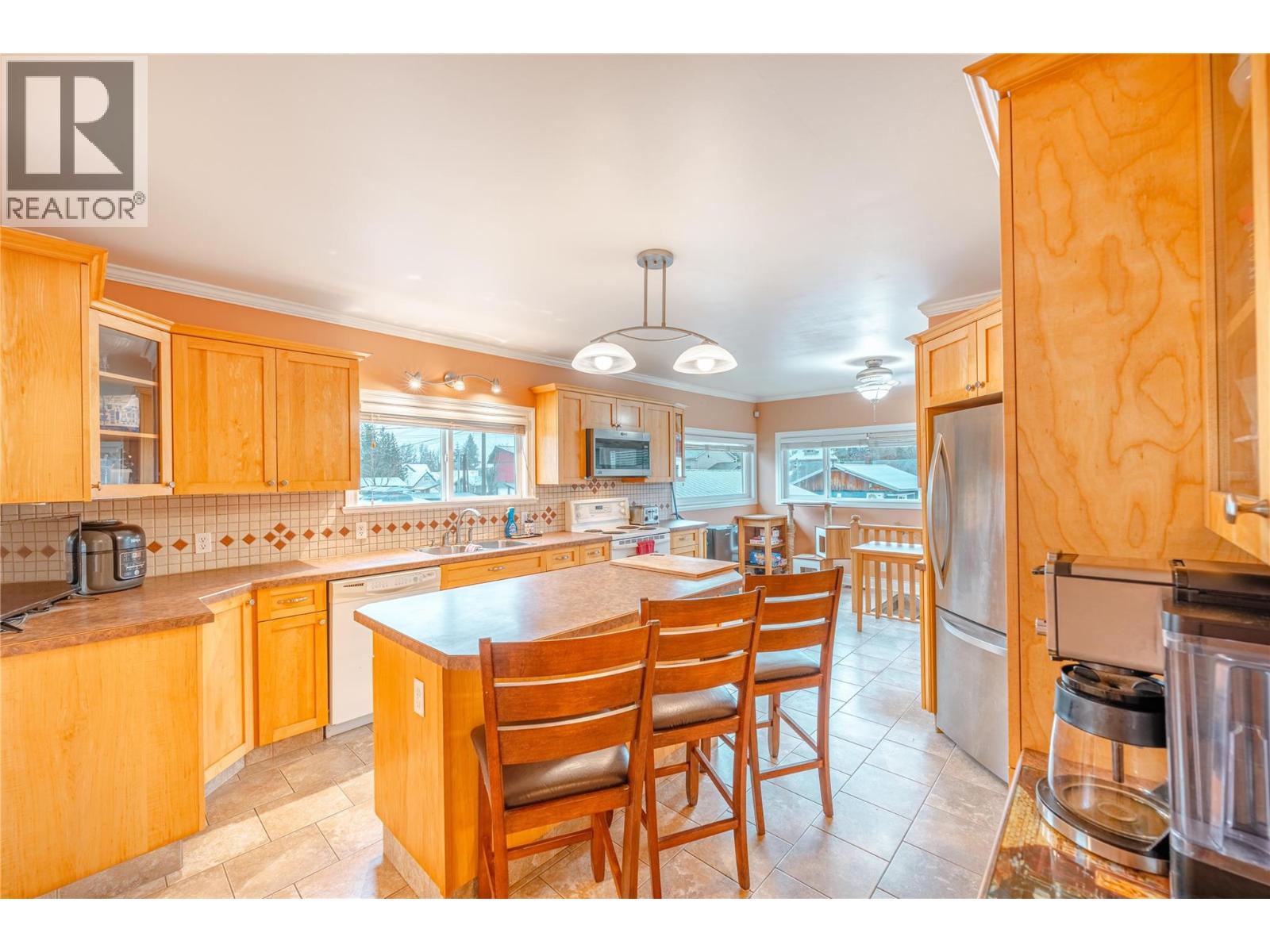 819 VICTORIA ROAD W - 14