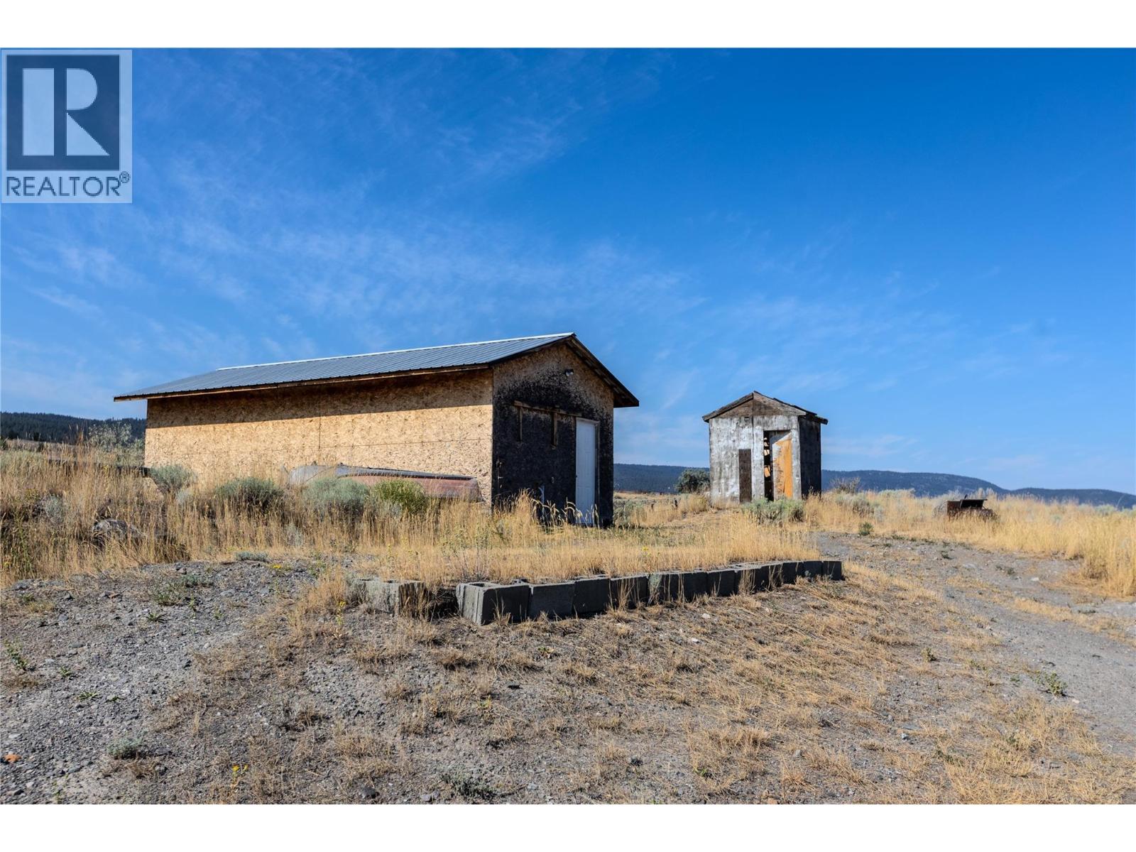 5589 BEATON ROAD - 19