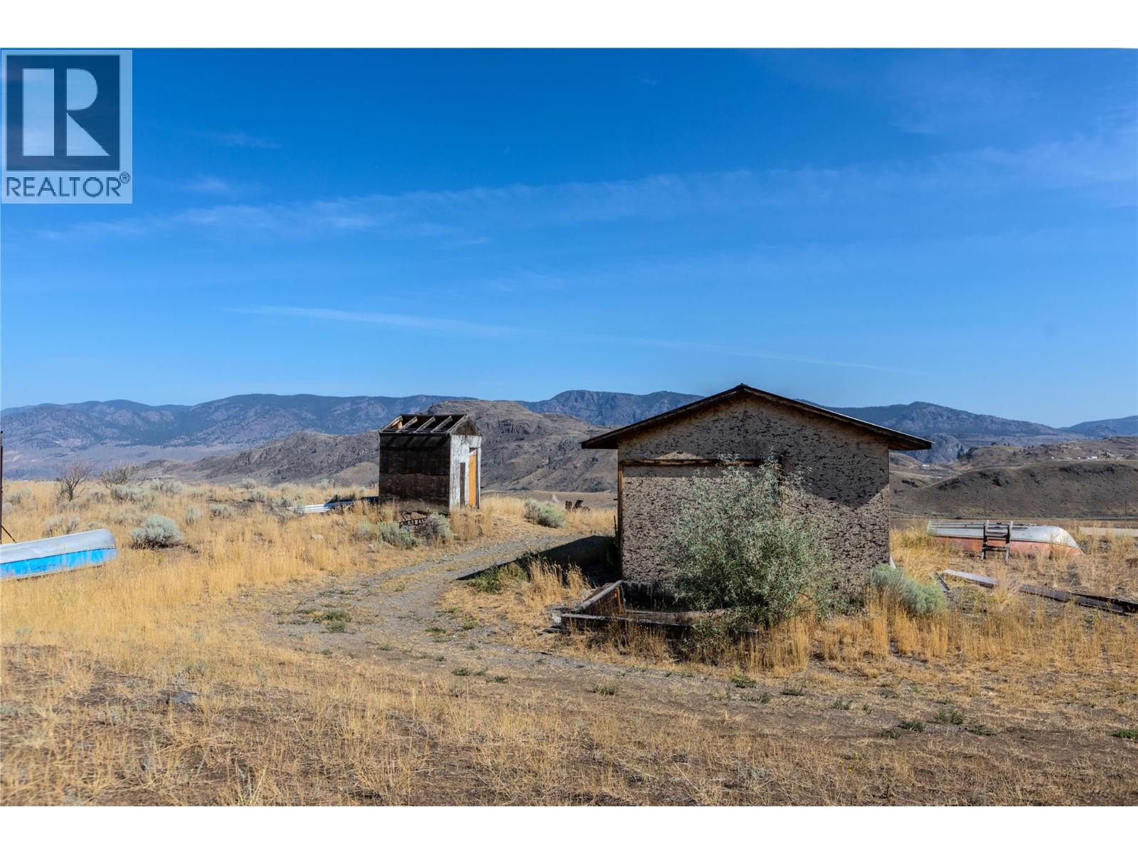 5589 BEATON ROAD - 20