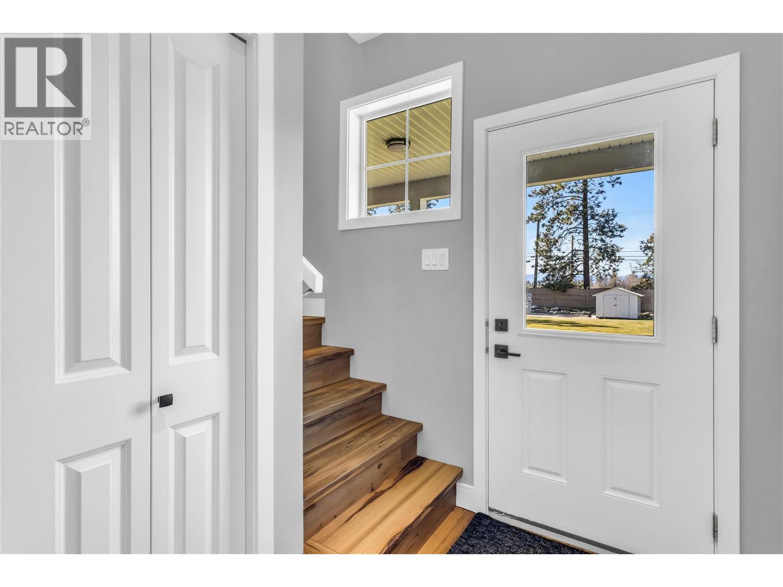  3350 Larkspur Court, Kelowna