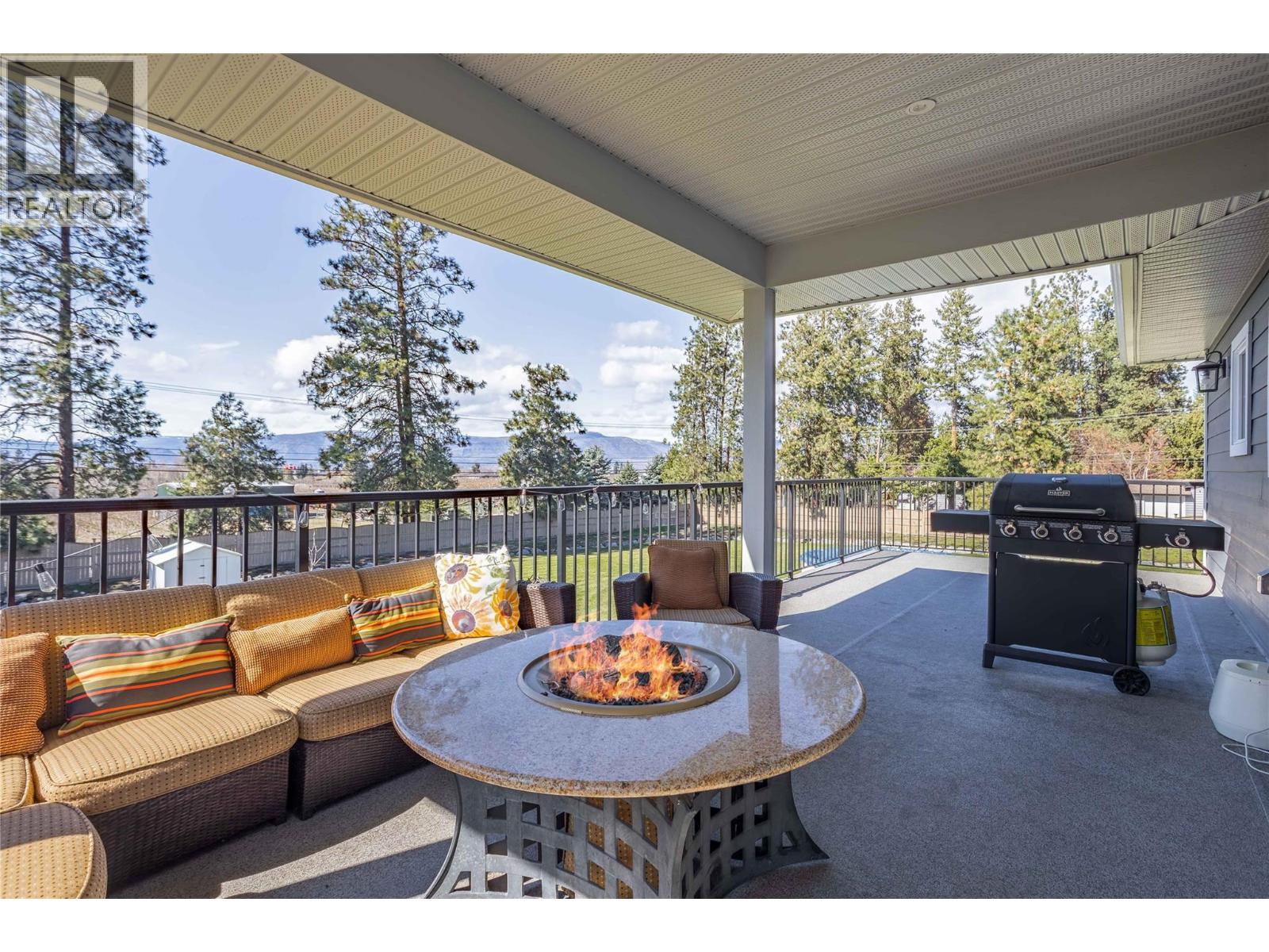  3350 Larkspur Court, Kelowna