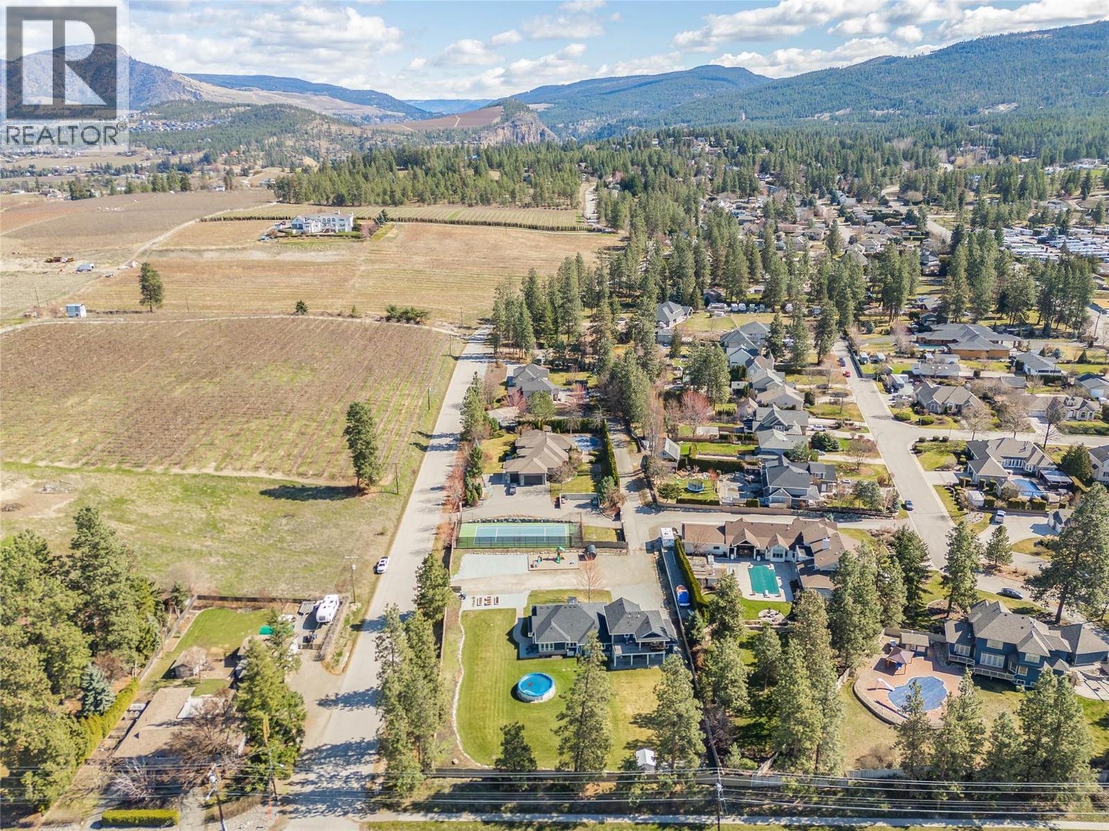  3350 Larkspur Court, Kelowna