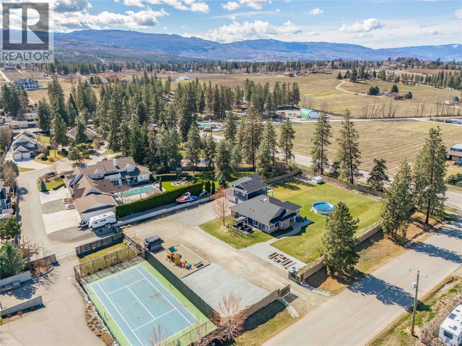  3350 Larkspur Court, Kelowna