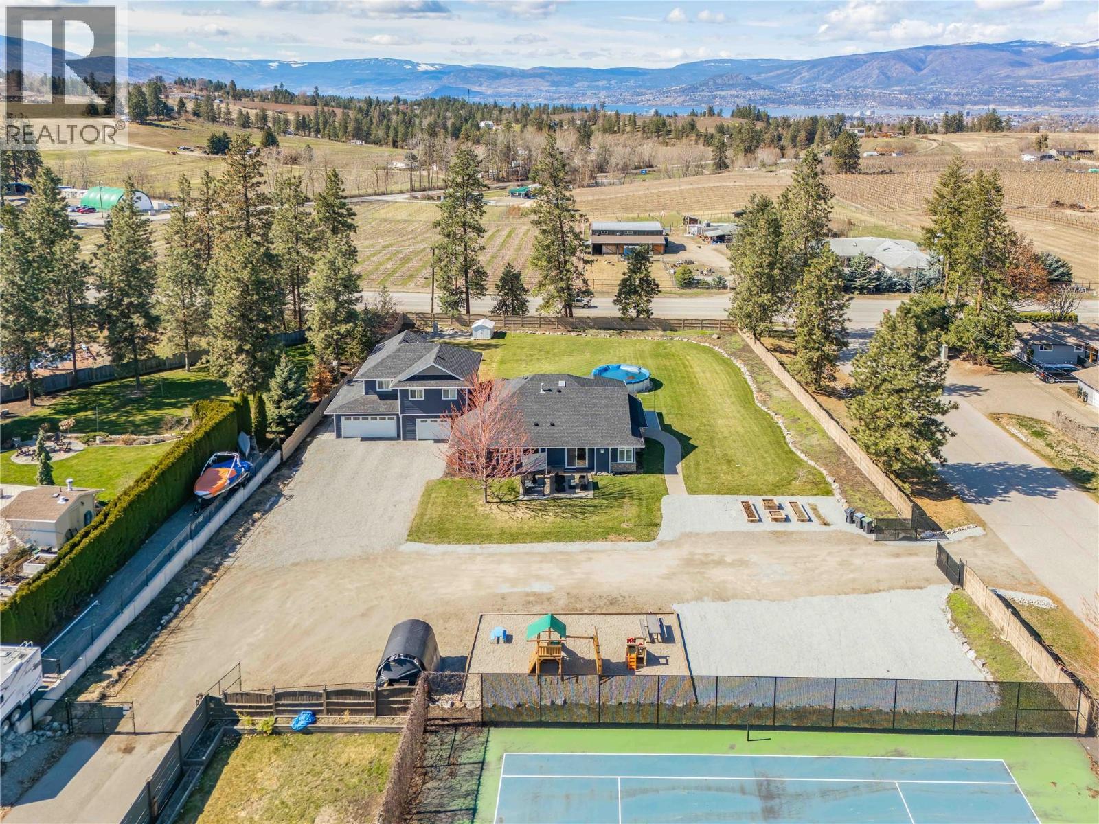  3350 Larkspur Court, Kelowna